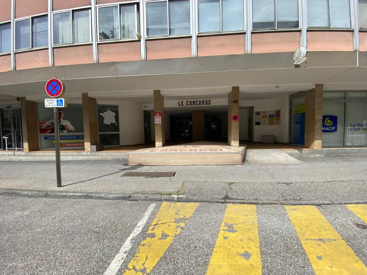 Decouvrez Le Charme Au Coeur De Gap Apartamento Exterior foto