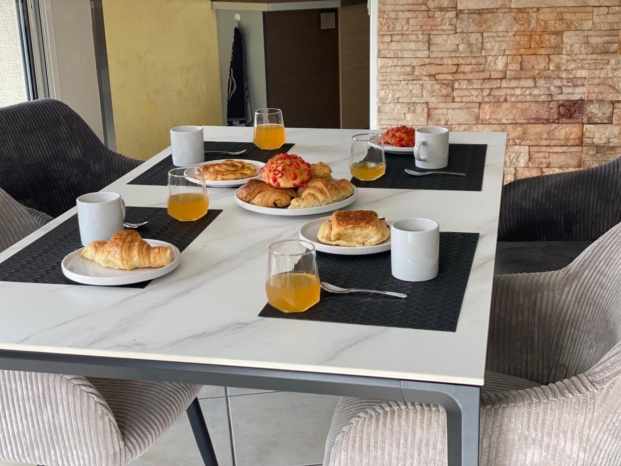 Decouvrez Le Charme Au Coeur De Gap Apartamento Exterior foto